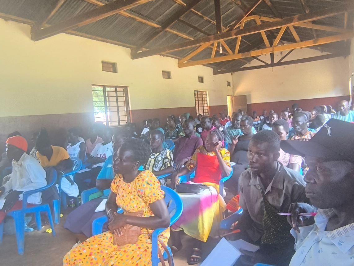 Lwalakwar residents gaining hands-on digital skills to better use technology in their daily lives.
